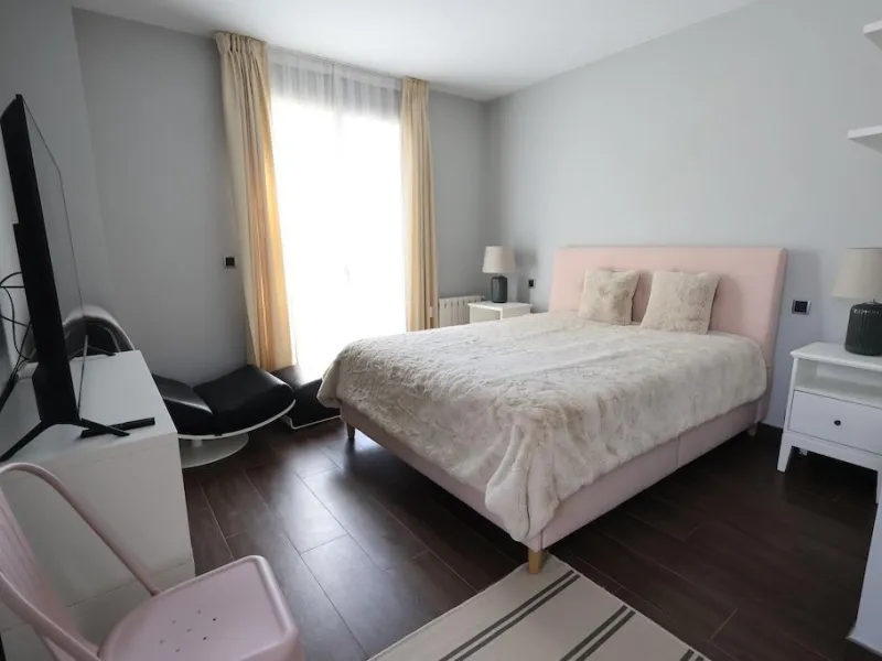 Cabo Roig Detached villa on a 415 m² corner plot with two streets