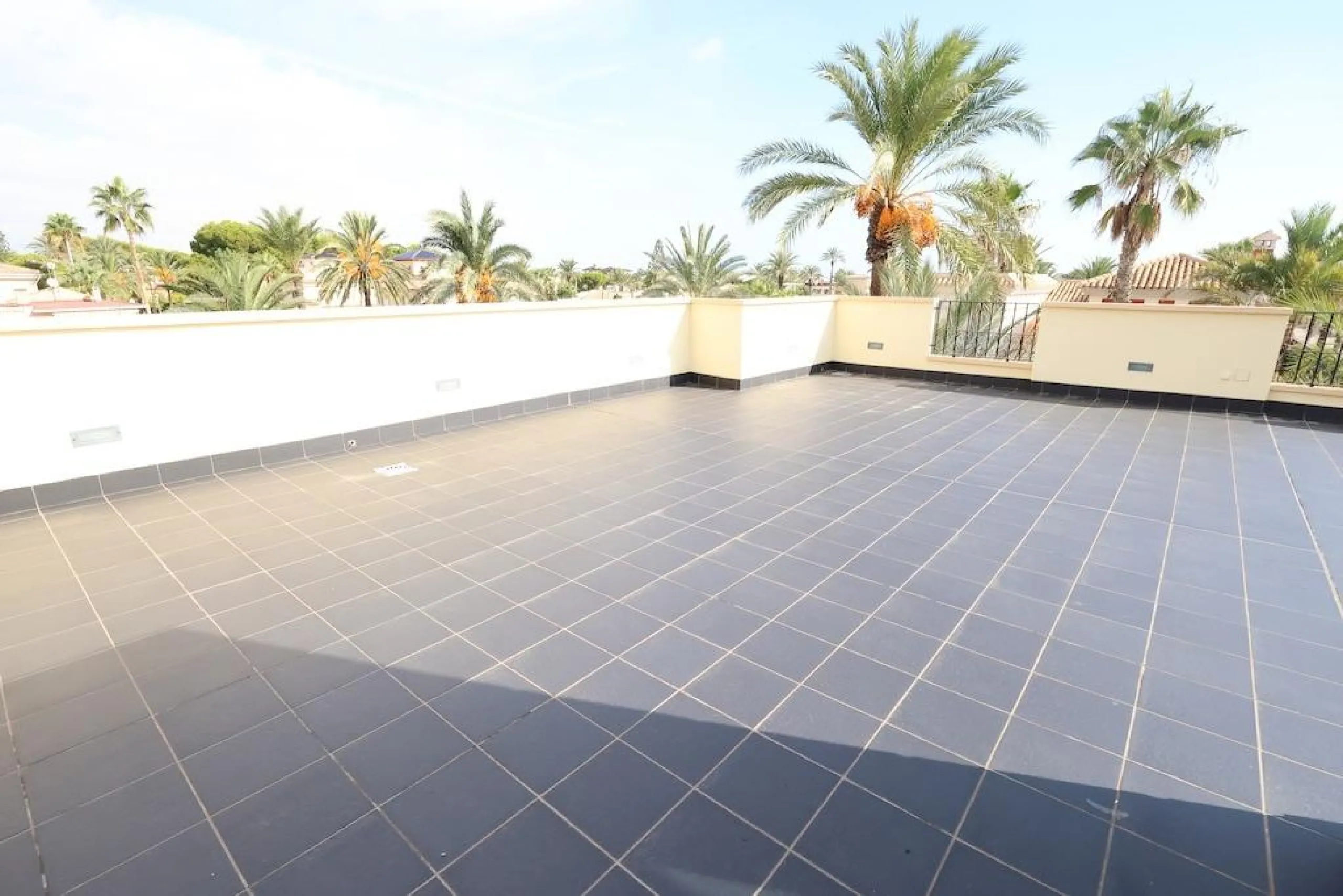 Cabo Roig Detached villa on a 415 m² corner plot with two streets