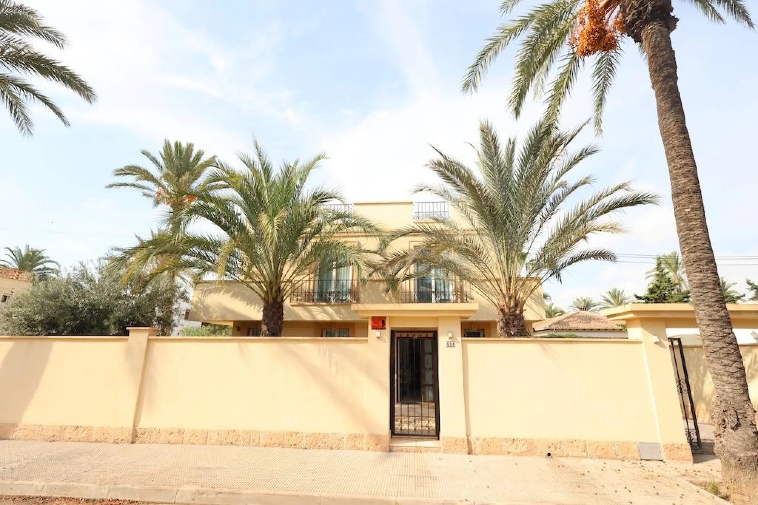 Cabo Roig Detached villa on a 415 m² corner plot with two streets
