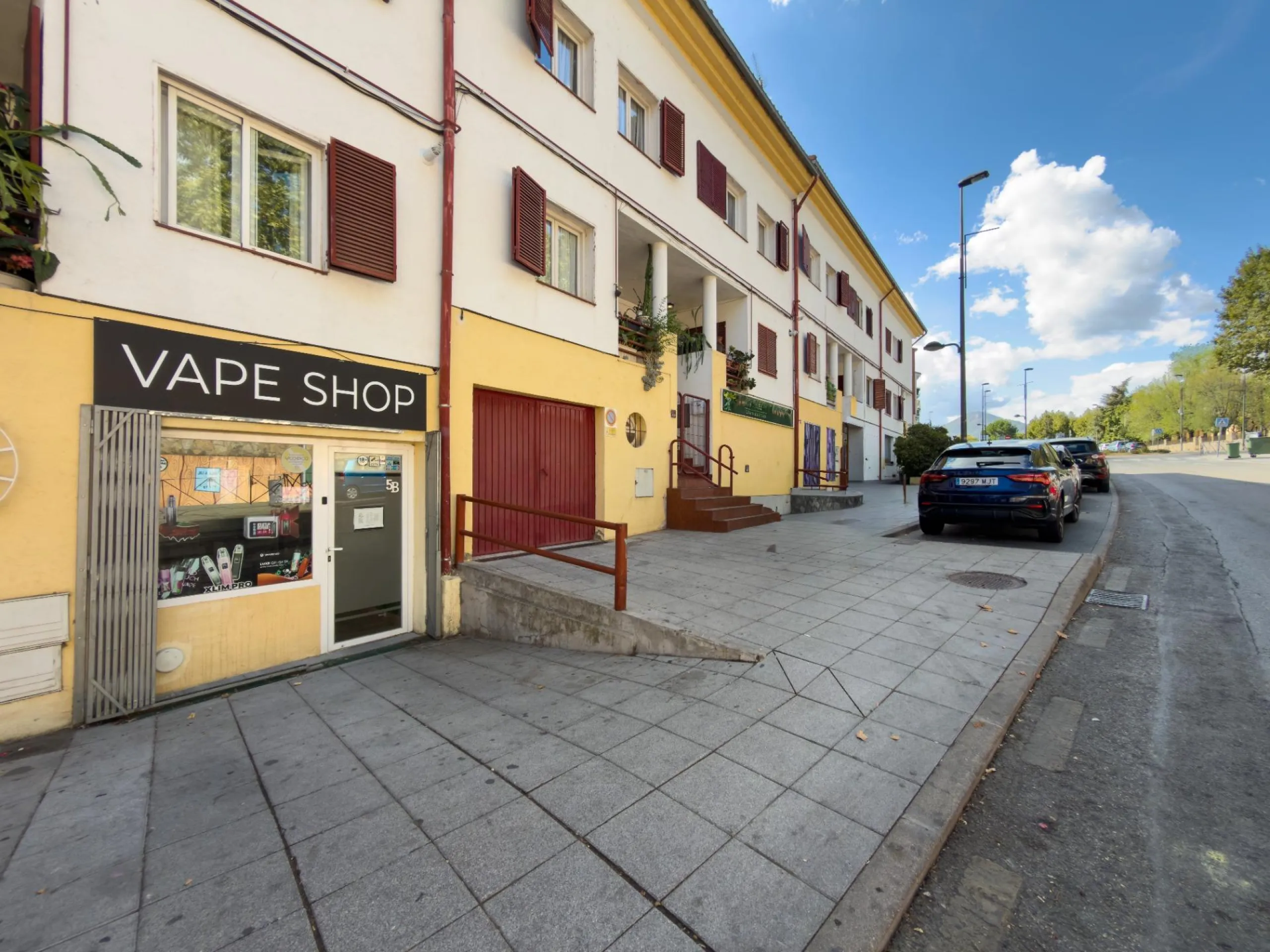 Commercial premises for sale