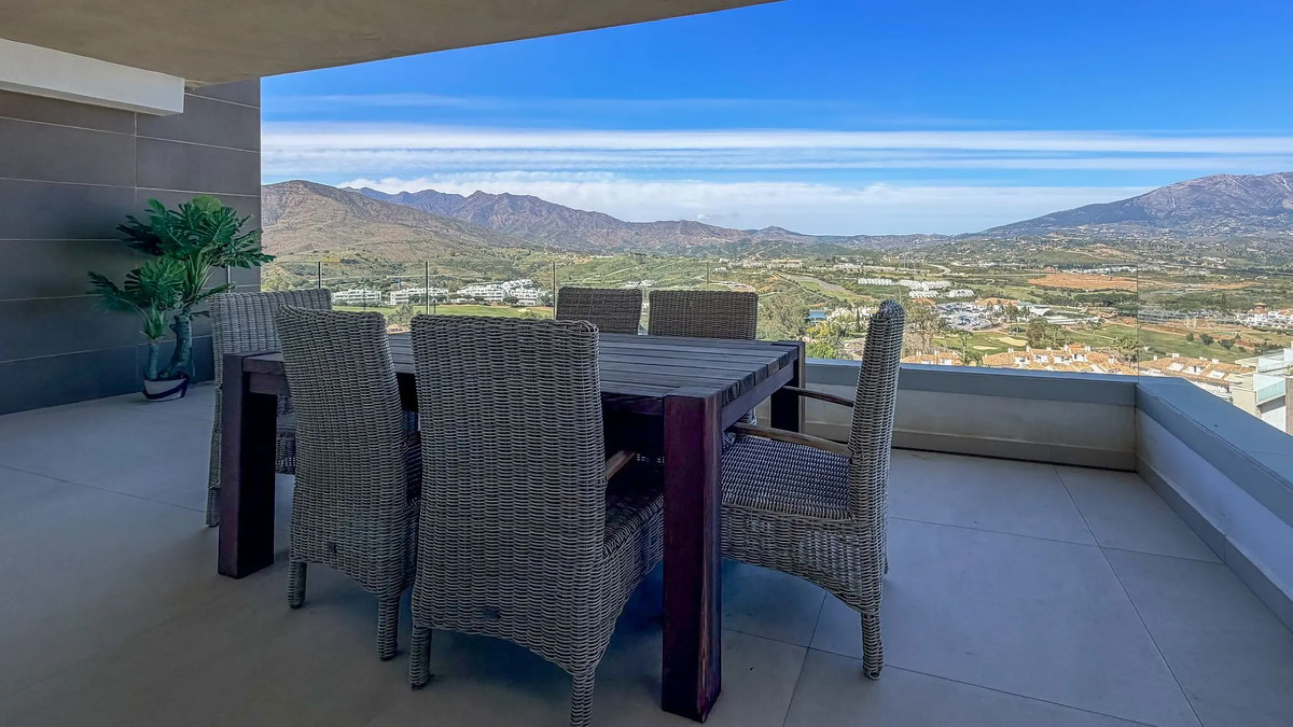 Wunderschöne 2-Zimmer-Wohnung mit 2 Bädern in Grand View – La Cala Golf