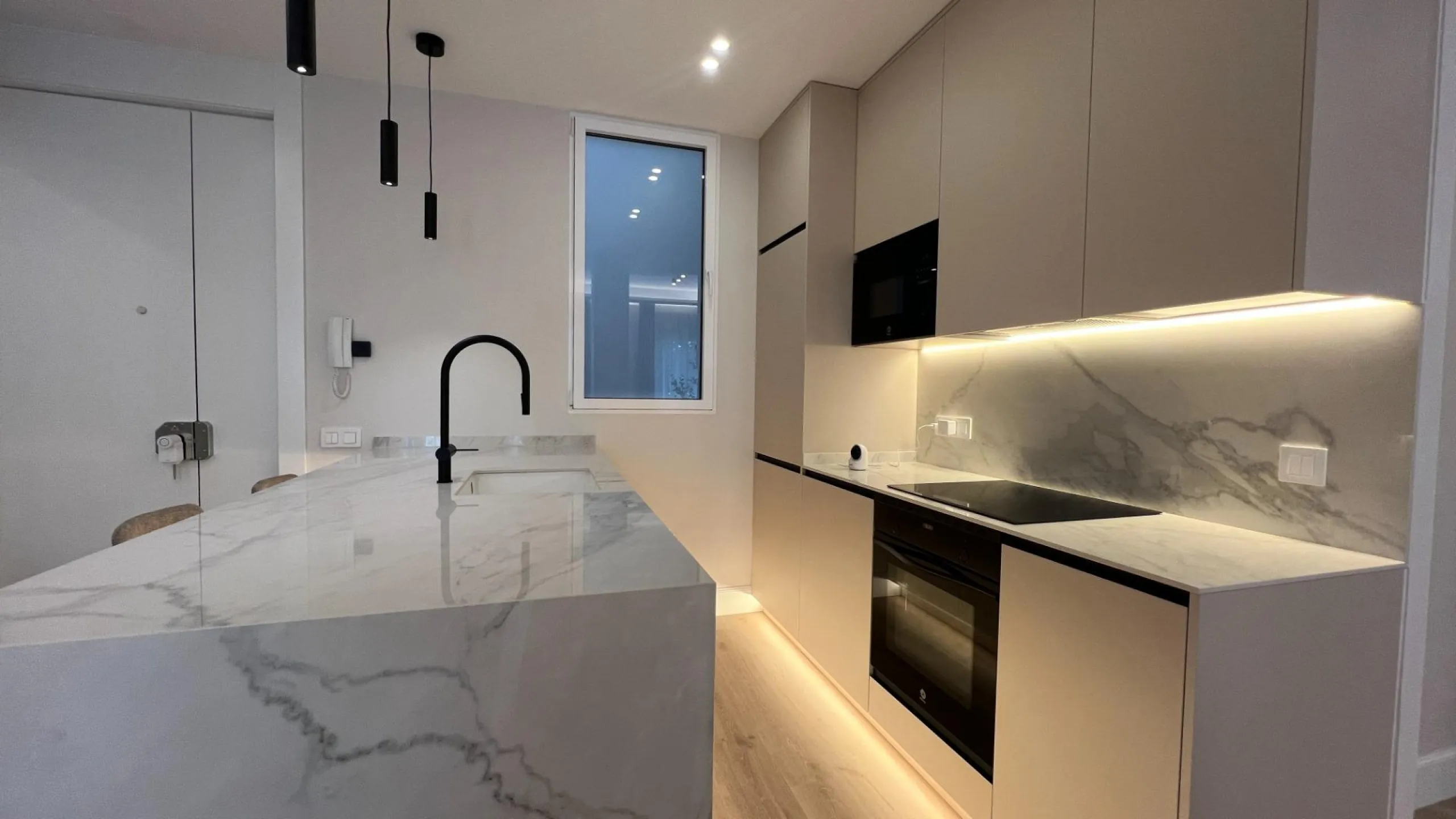 ELEGANT FULLY RENOVATED LUXURY APARTNEMT IN LISTA, MADRID