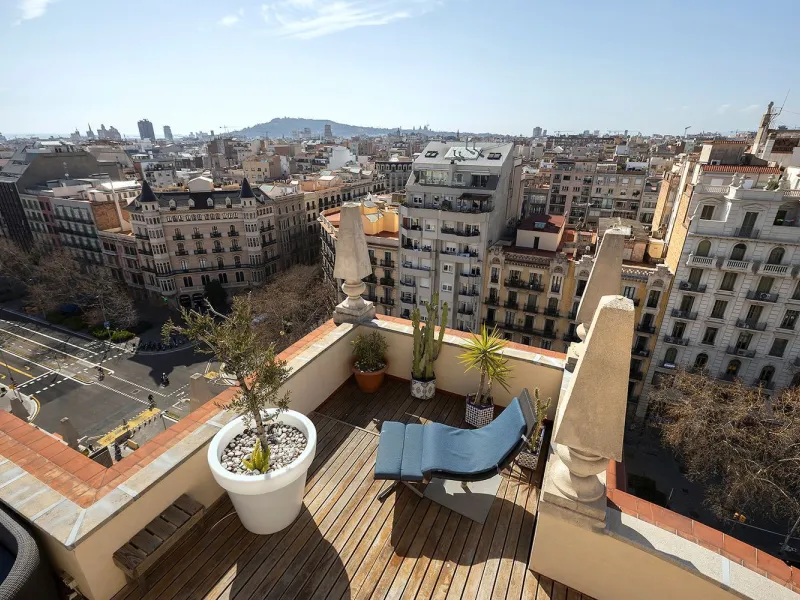 Ático singular con terrazas panorámicas en el Eixample, Barcelona