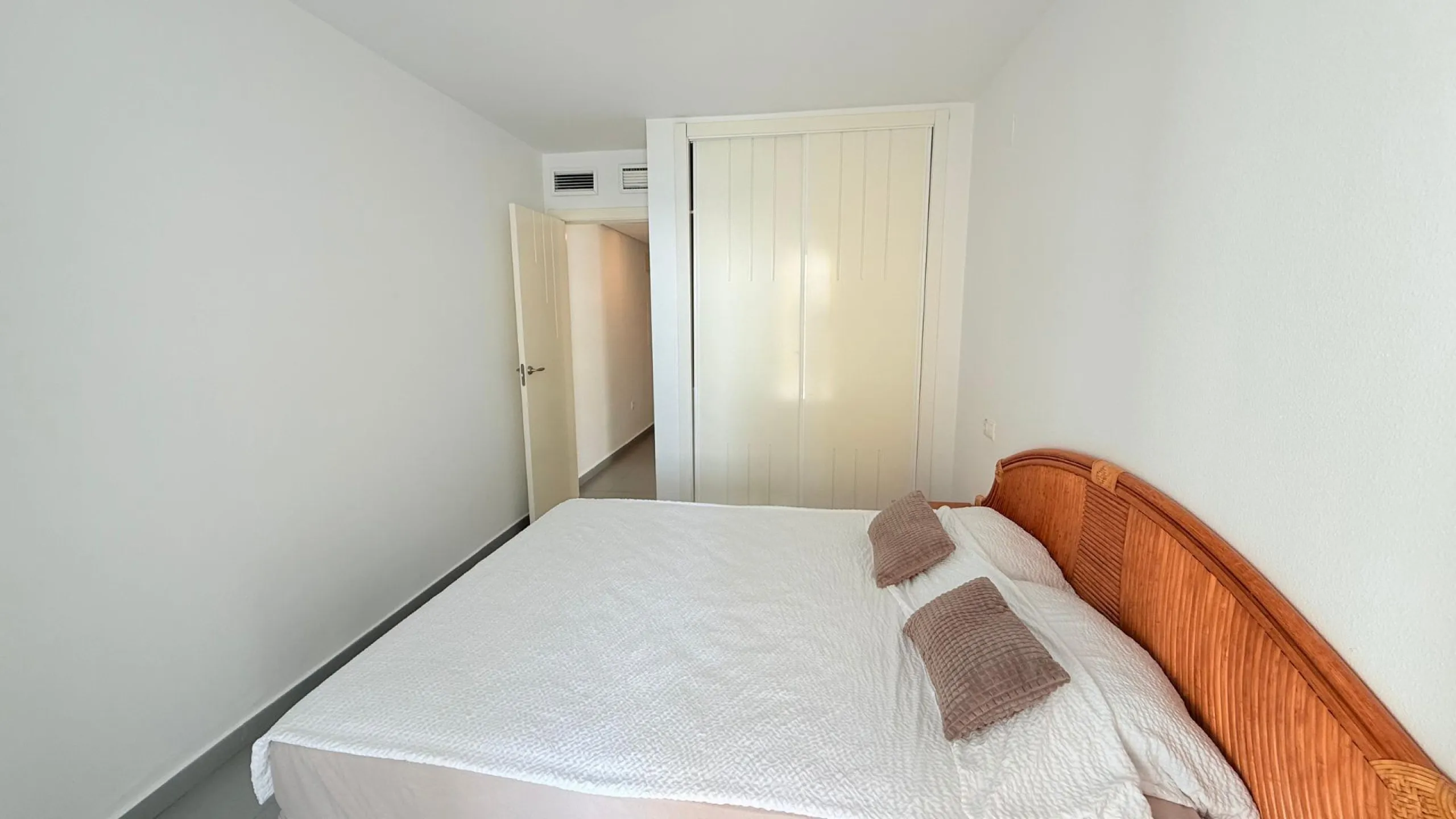 Magnificent apartment with sea views just one minute from the beach in Playa de la Fossa, Calpe