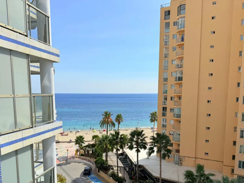 Magnificent apartment with sea views just one minute from the beach in Playa de la Fossa, Calpe