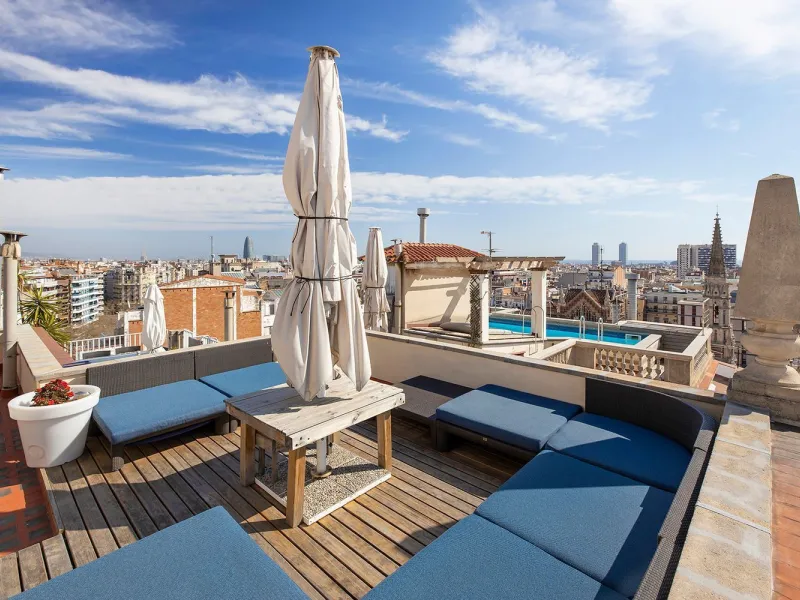 Ático singular con terrazas panorámicas en el Eixample, Barcelona