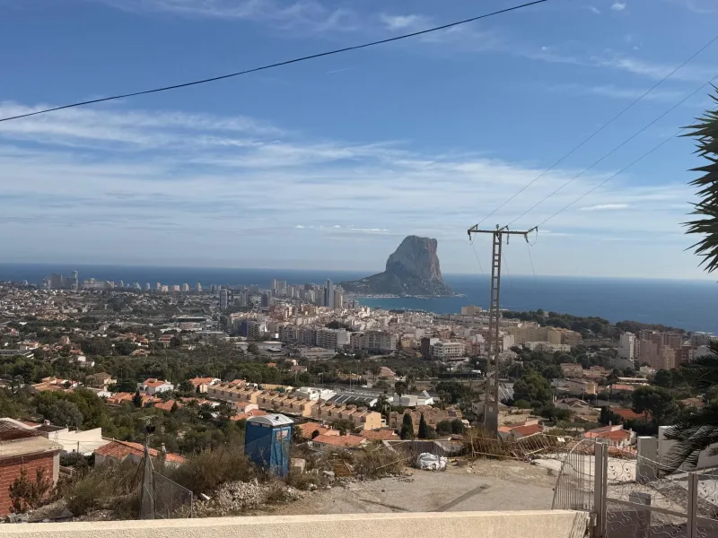 Luz, tranquilidad y vistas al mar – una villa impresionante en Calpe