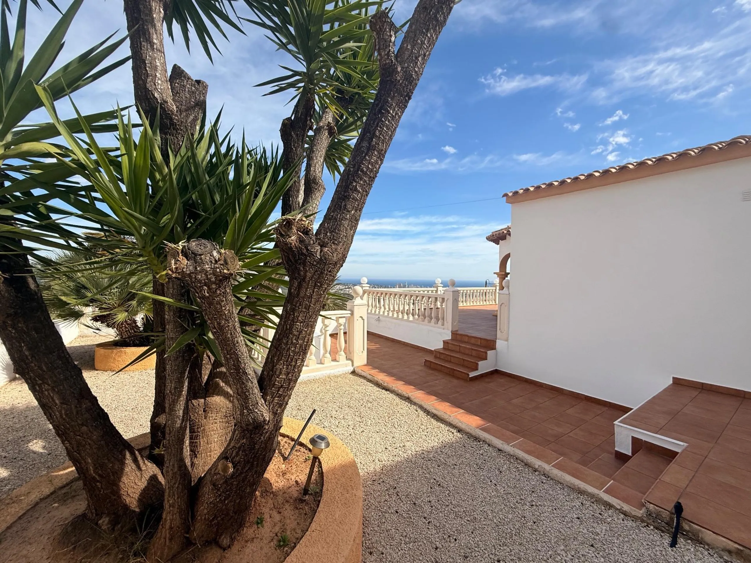Luz, tranquilidad y vistas al mar – una villa impresionante en Calpe