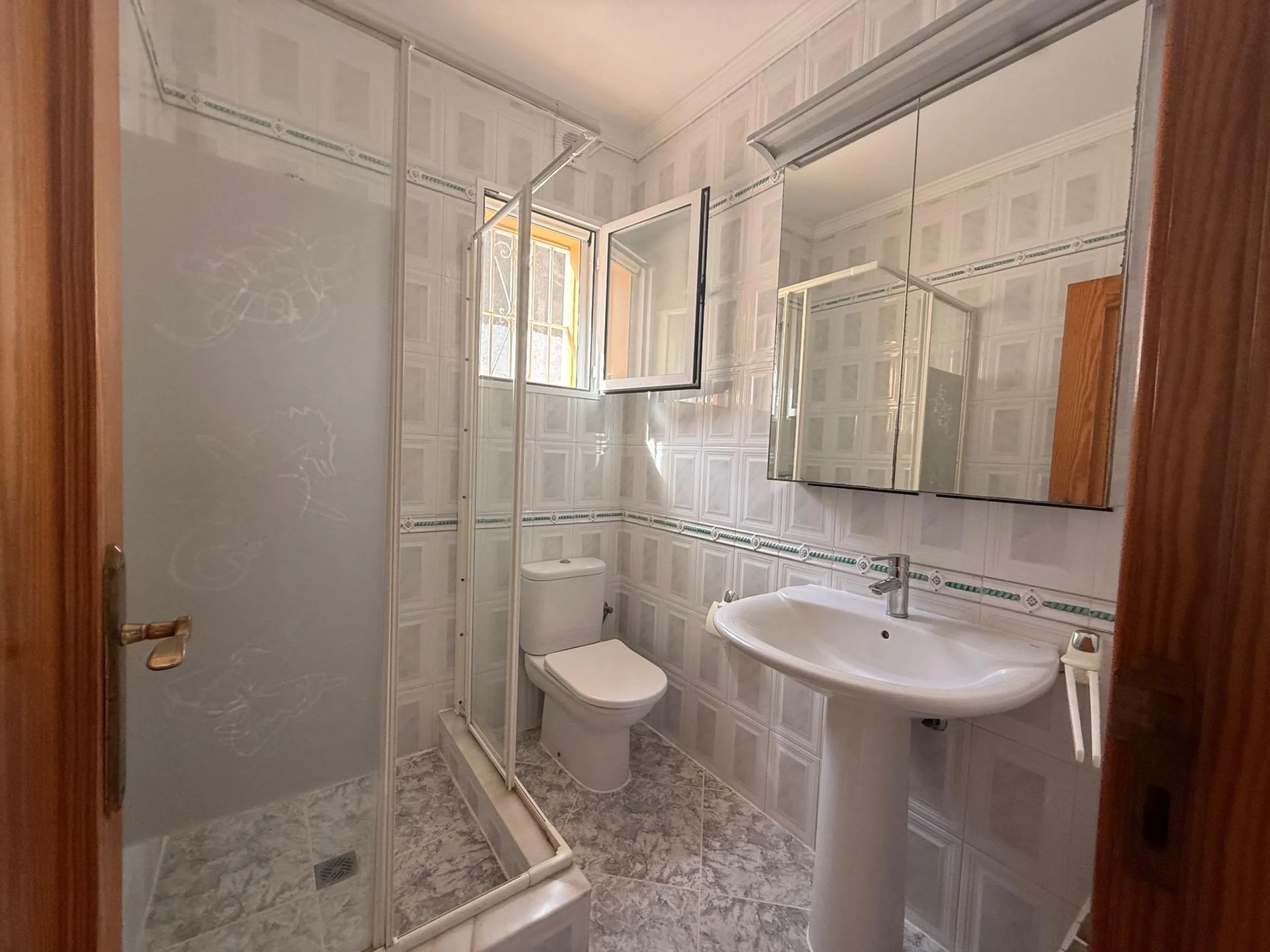 Luz, tranquilidad y vistas al mar – una villa impresionante en Calpe