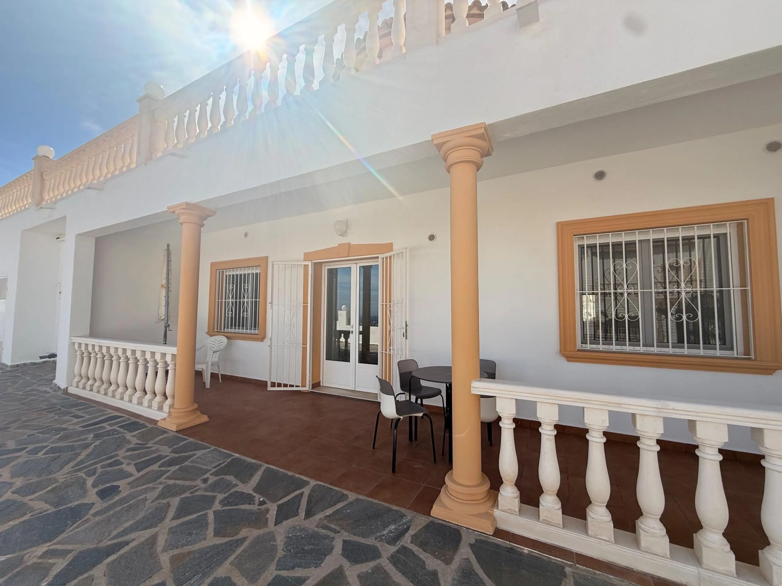 Luz, tranquilidad y vistas al mar – una villa impresionante en Calpe