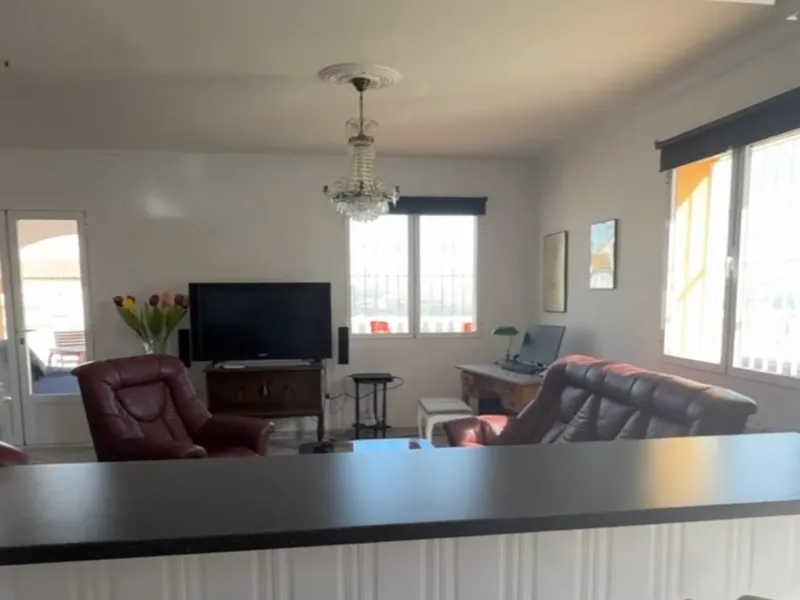 Luz, tranquilidad y vistas al mar – una villa impresionante en Calpe