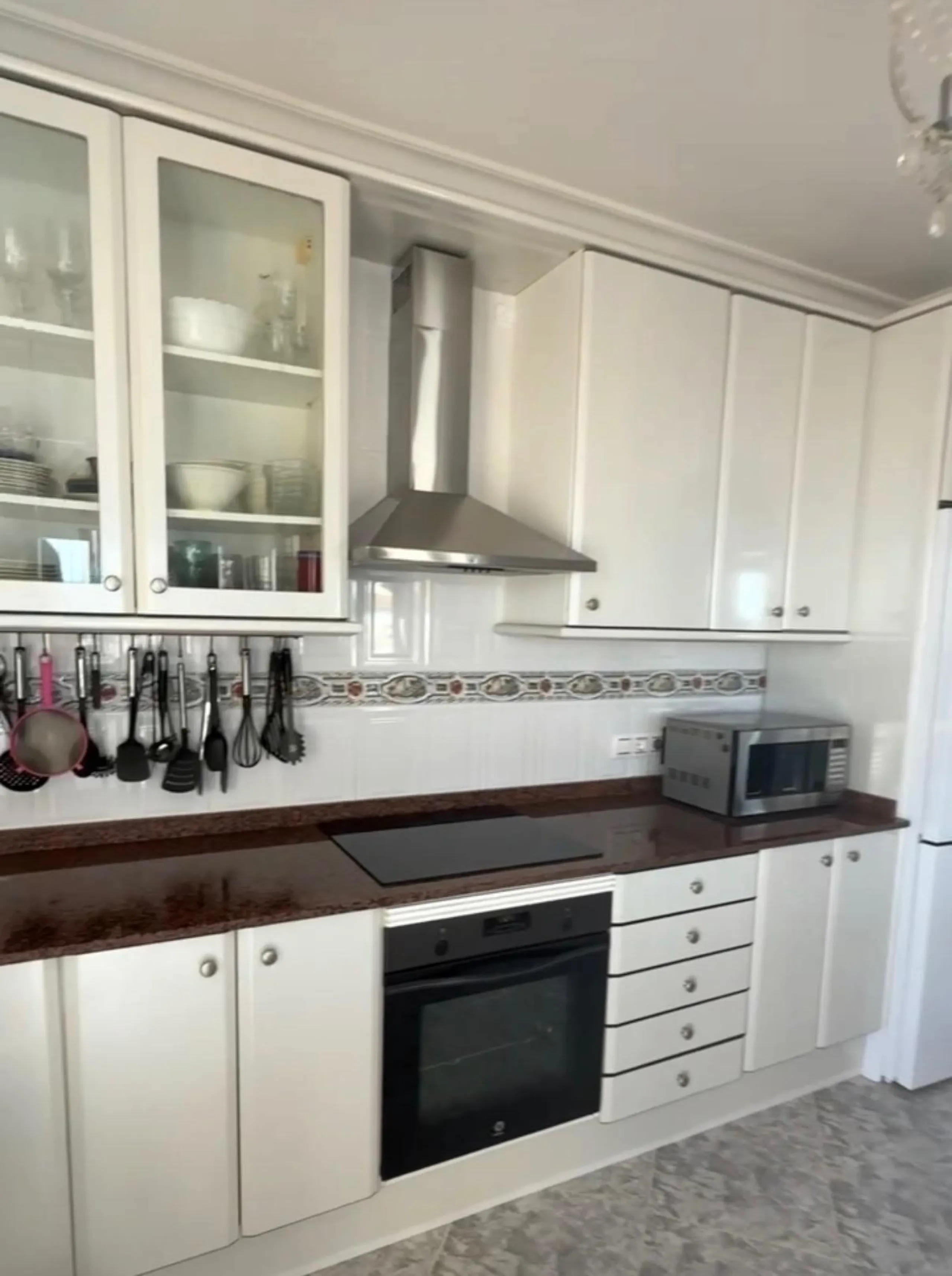 Luz, tranquilidad y vistas al mar – una villa impresionante en Calpe