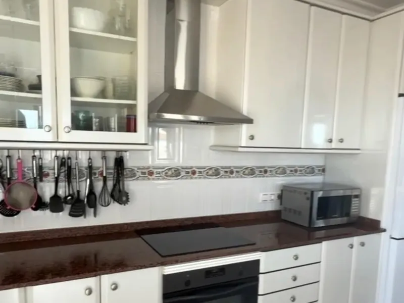 Luz, tranquilidad y vistas al mar – una villa impresionante en Calpe
