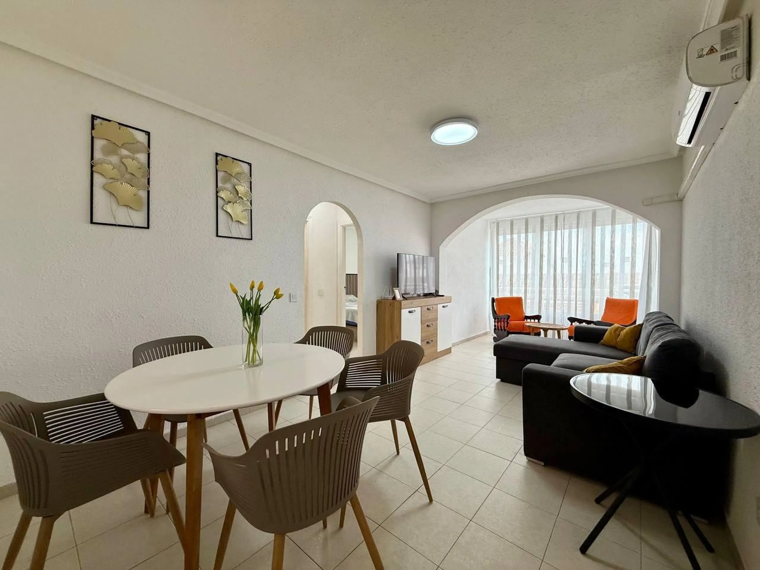 Apartment with 2 bedrooms, 1 bathroom, 240 m. from the beach and pool