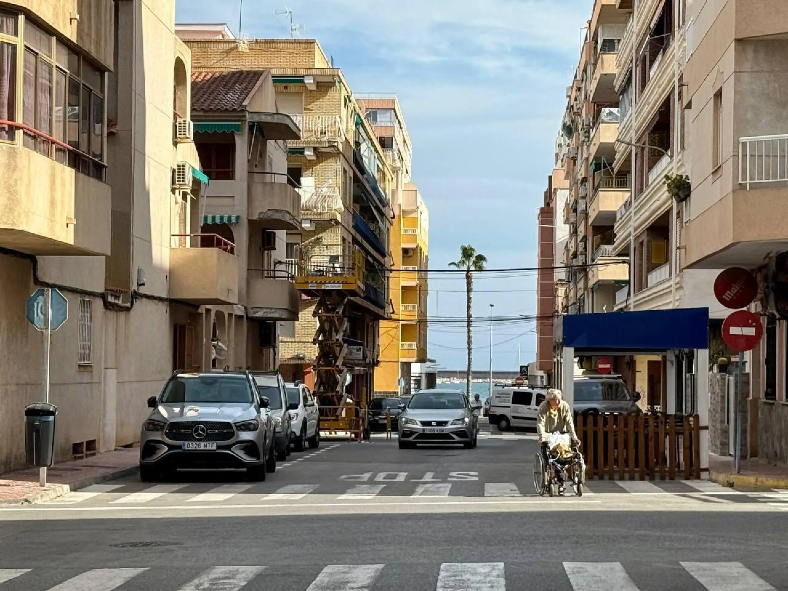 Apartment with 2 bedrooms, 1 bathroom, 240 m. from the beach and pool