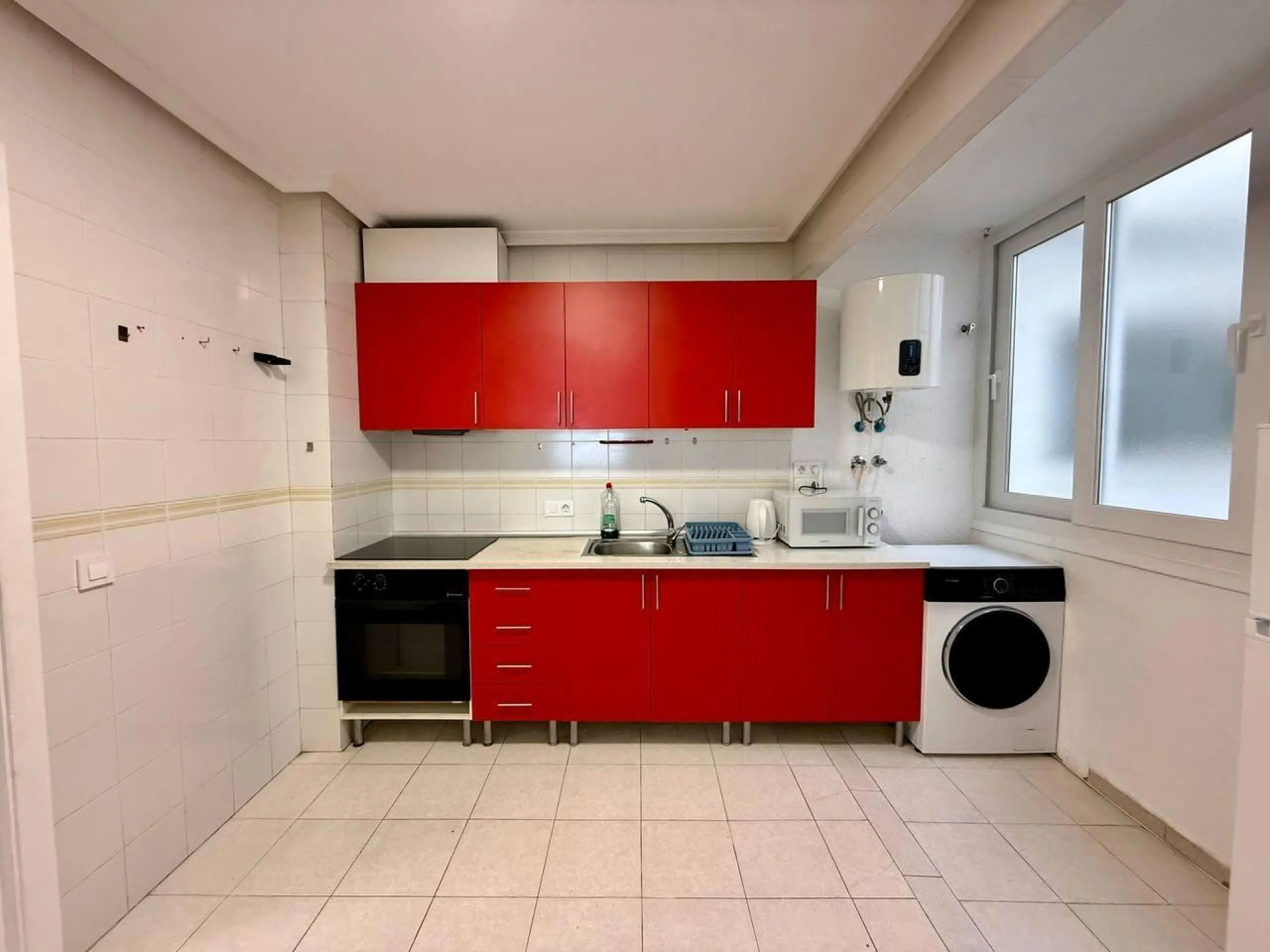 Apartment with 2 bedrooms, 1 bathroom, 240 m. from the beach and pool