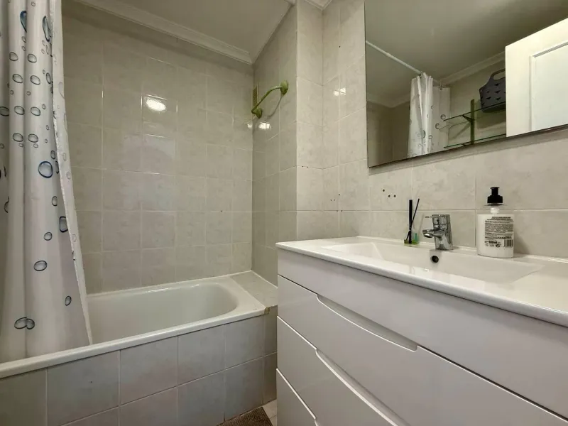 Apartment with 2 bedrooms, 1 bathroom, 240 m. from the beach and pool