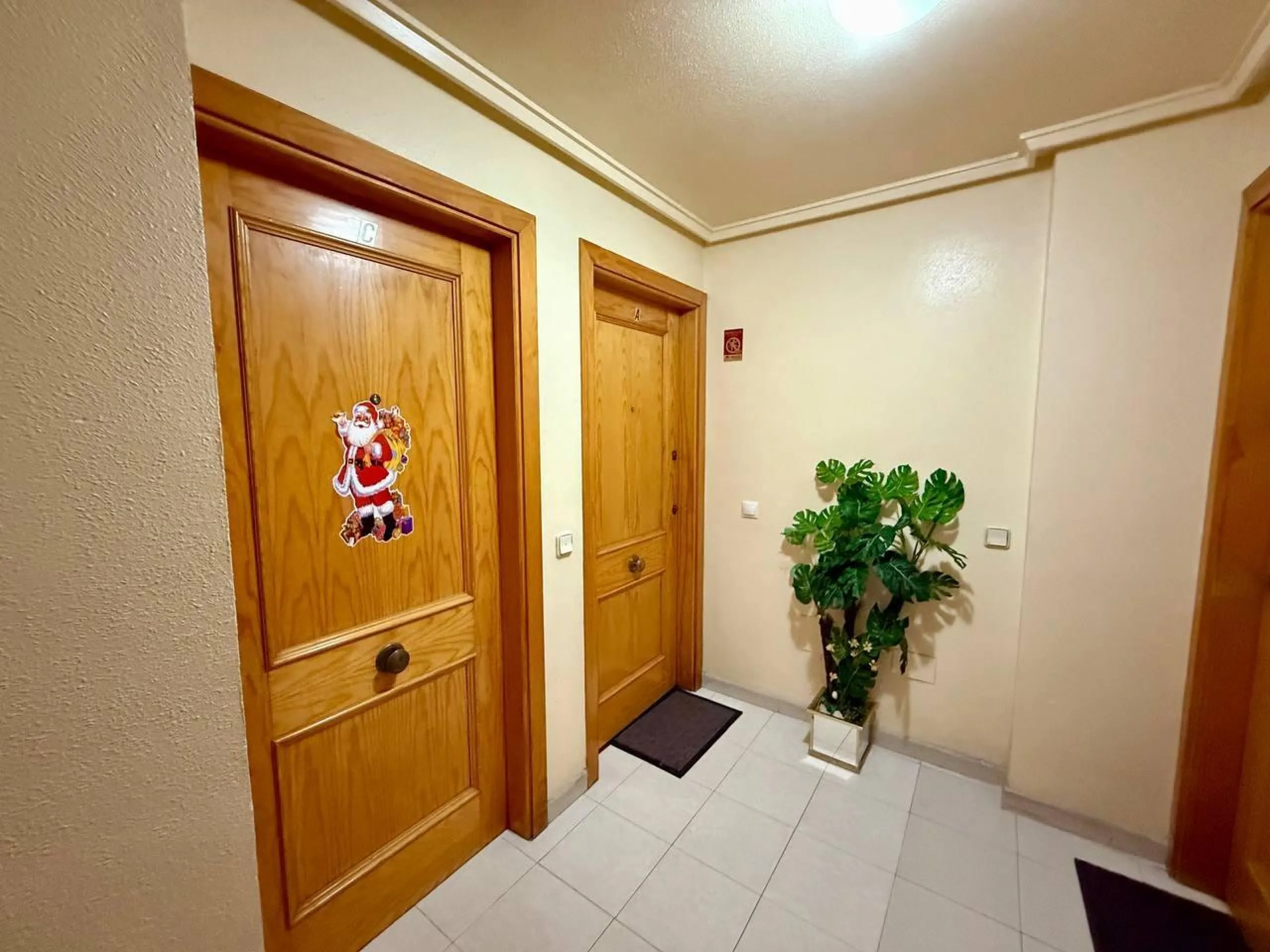 Apartment with 2 bedrooms, 1 bathroom, 240 m. from the beach and pool