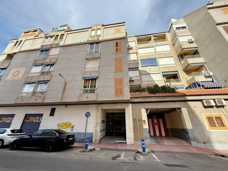 Apartment with 2 bedrooms, 1 bathroom, 240 m. from the beach and pool