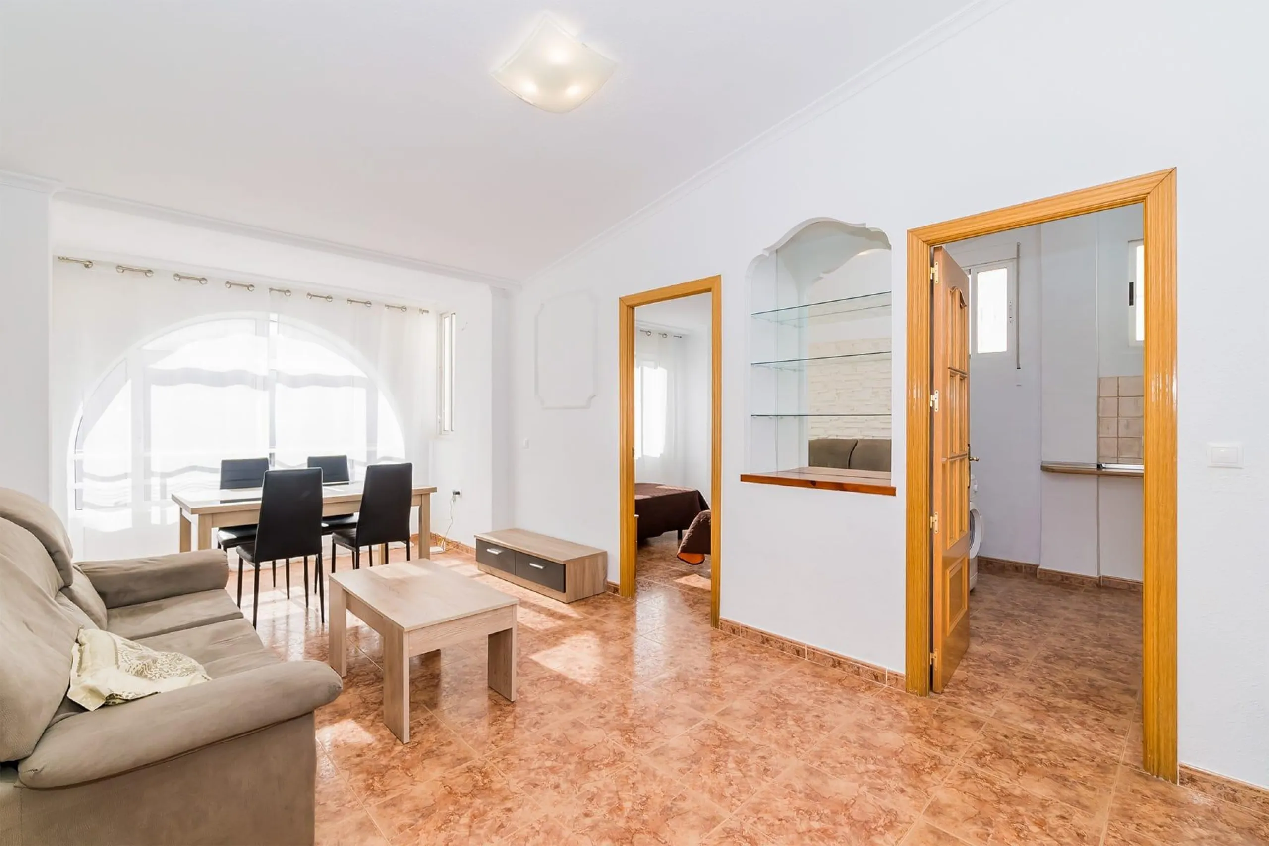 Amplio Apartamento Reformado con piscina comunitaria a 600 metros de la playa del Cura