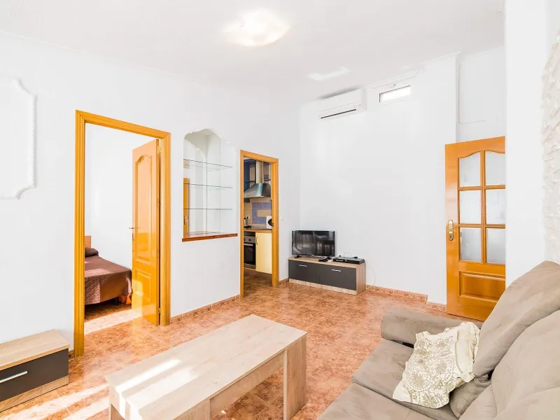 Amplio Apartamento Reformado con piscina comunitaria a 600 metros de la playa del Cura