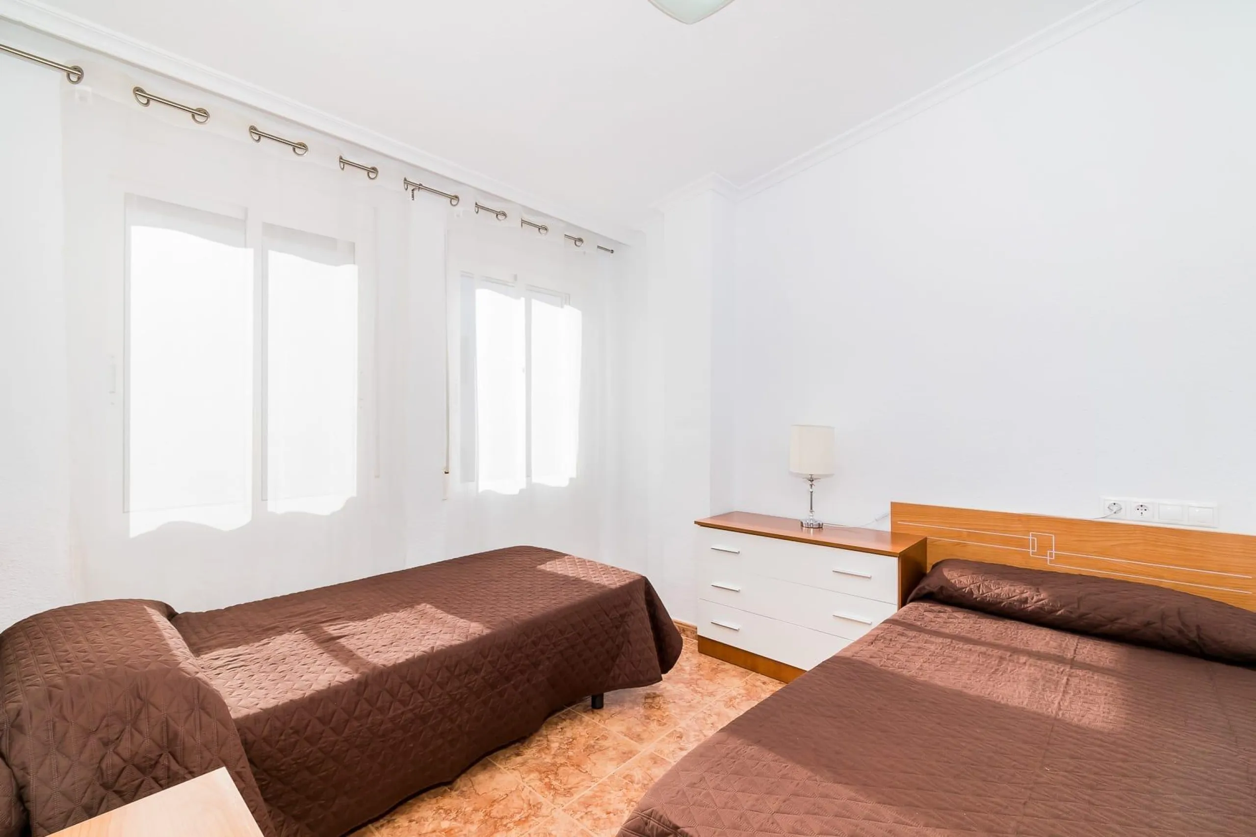 Amplio Apartamento Reformado con piscina comunitaria a 600 metros de la playa del Cura