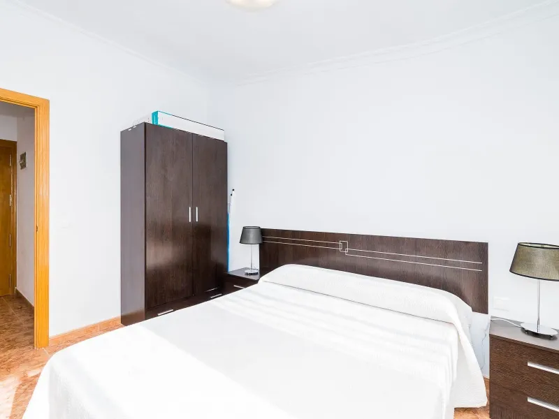 Amplio Apartamento Reformado con piscina comunitaria a 600 metros de la playa del Cura