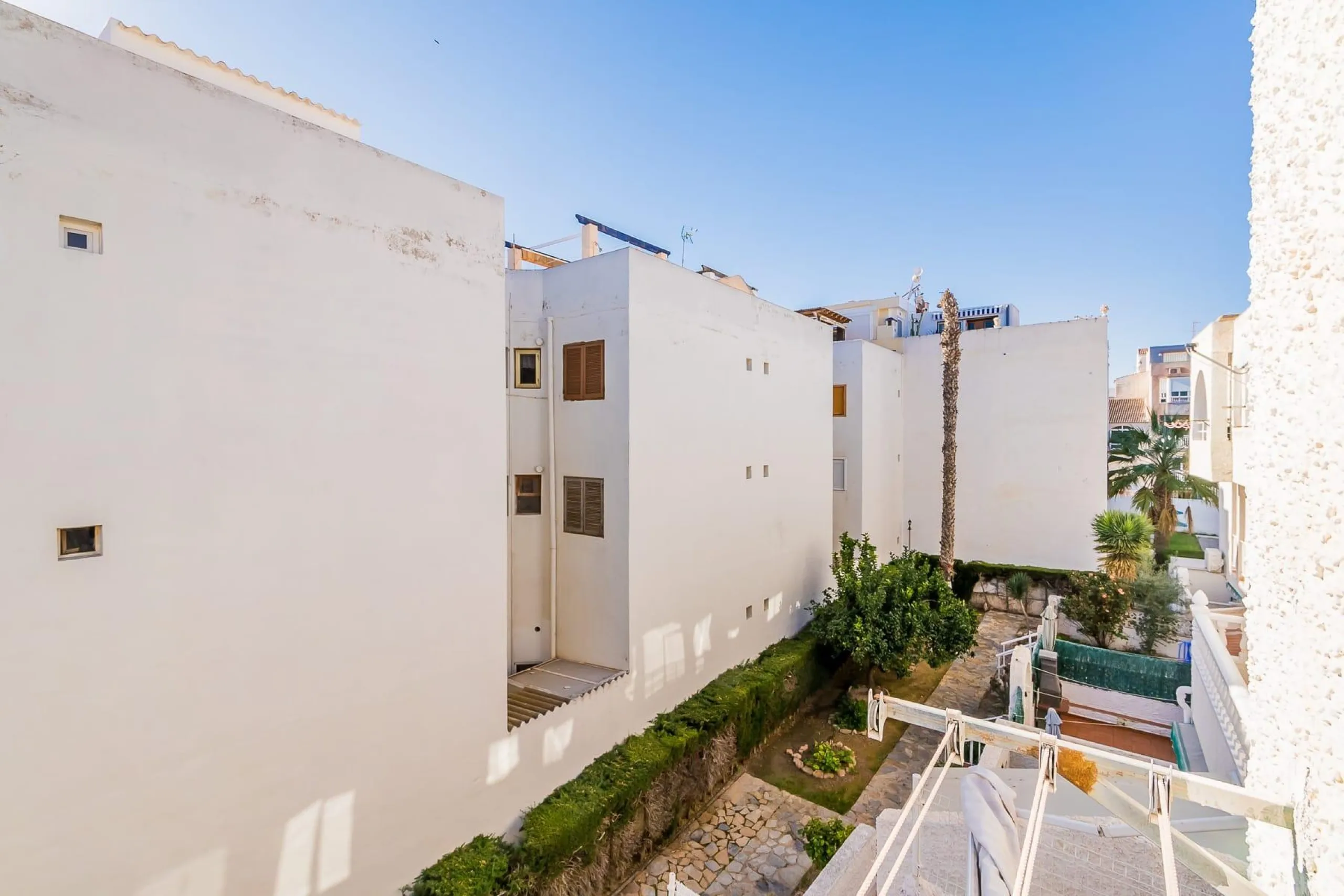 Amplio Apartamento Reformado con piscina comunitaria a 600 metros de la playa del Cura