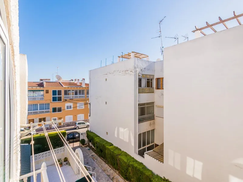 Amplio Apartamento Reformado con piscina comunitaria a 600 metros de la playa del Cura