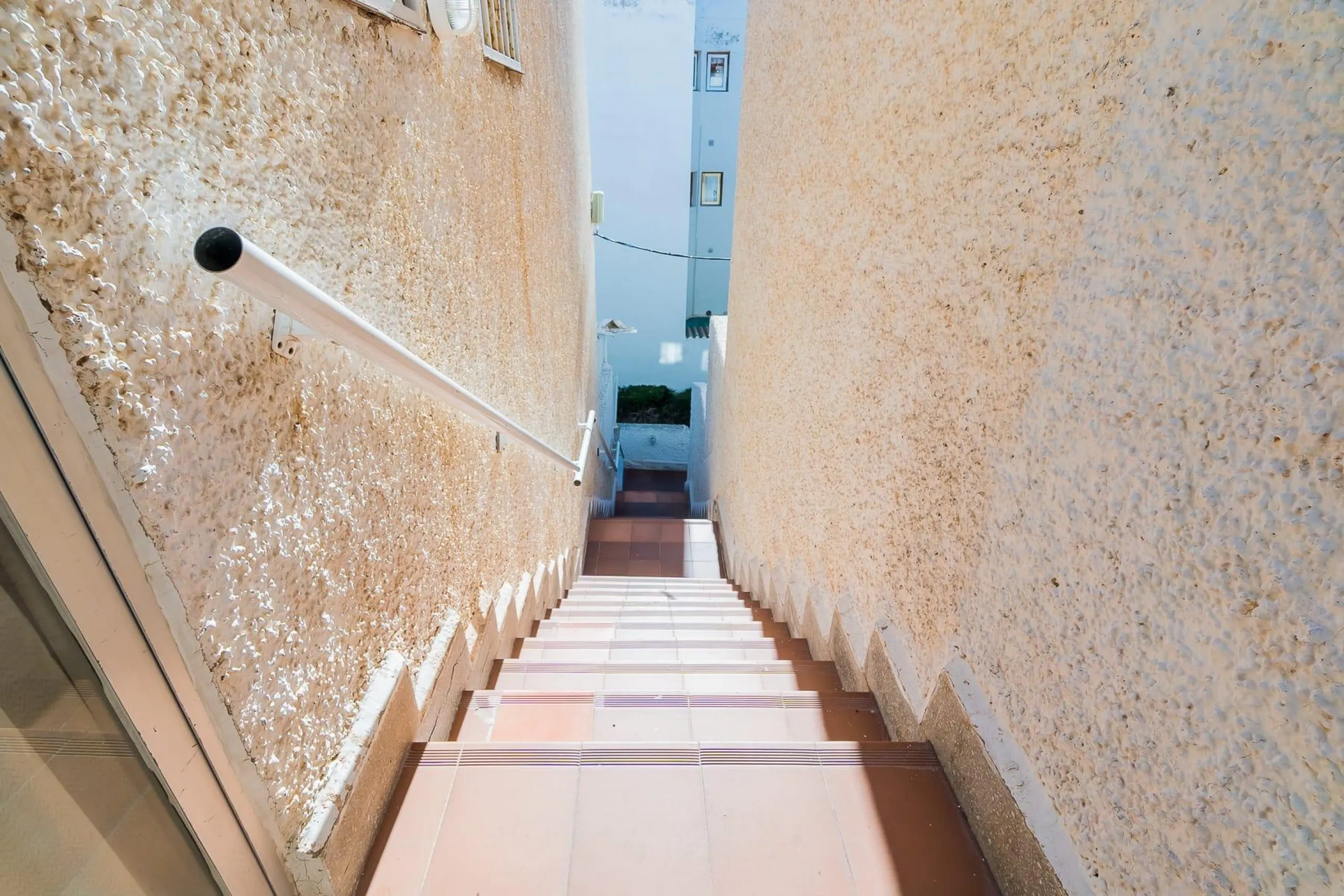 Amplio Apartamento Reformado con piscina comunitaria a 600 metros de la playa del Cura