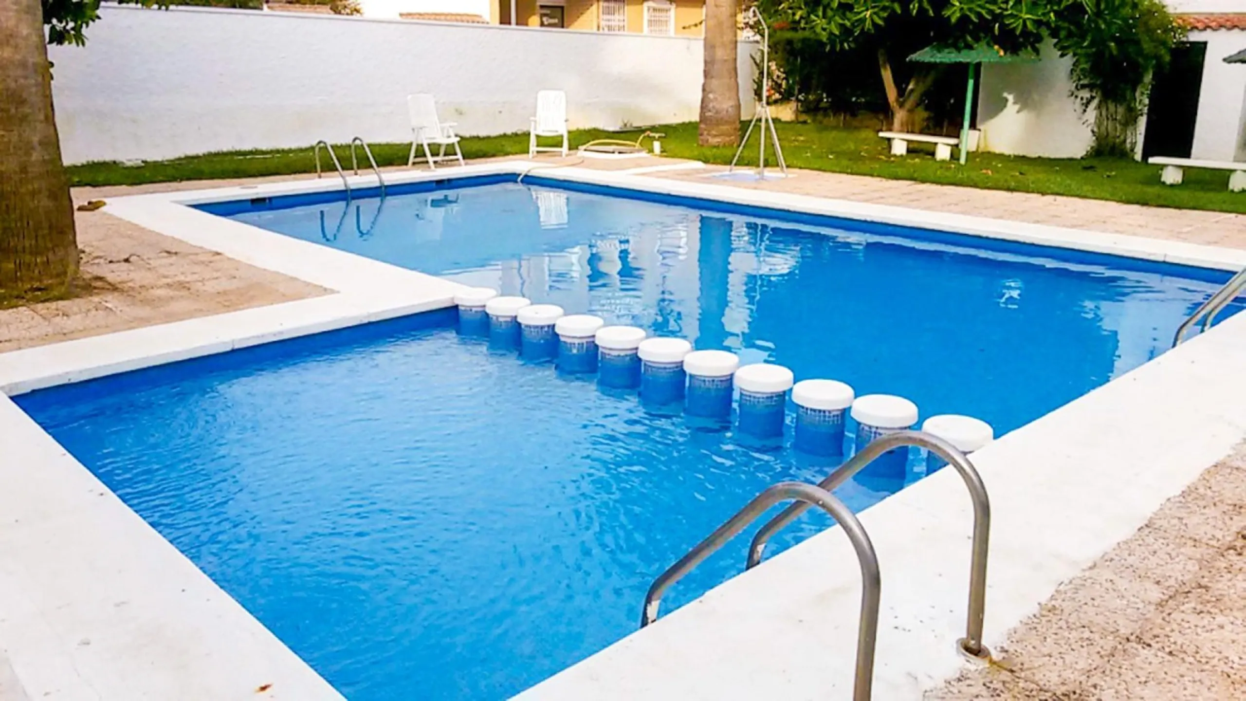 Amplio Apartamento Reformado con piscina comunitaria a 600 metros de la playa del Cura