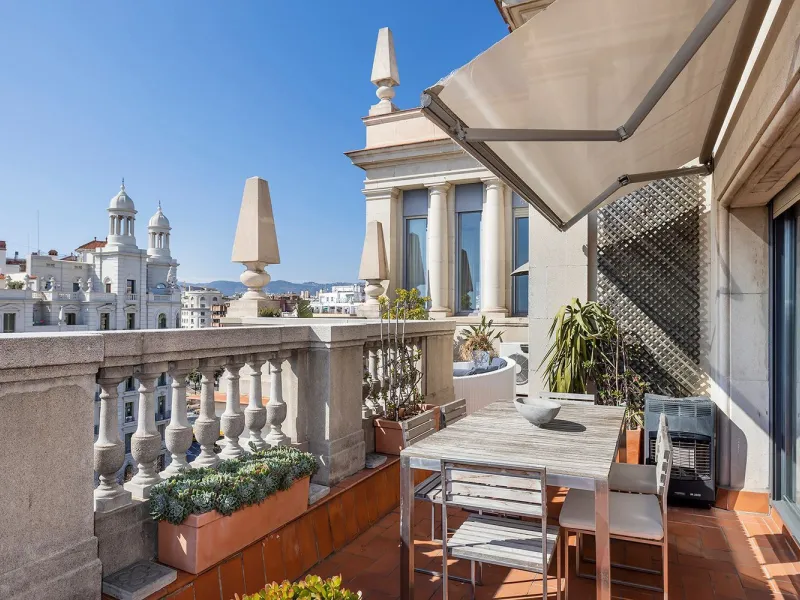 Ático singular con terrazas panorámicas en el Eixample, Barcelona
