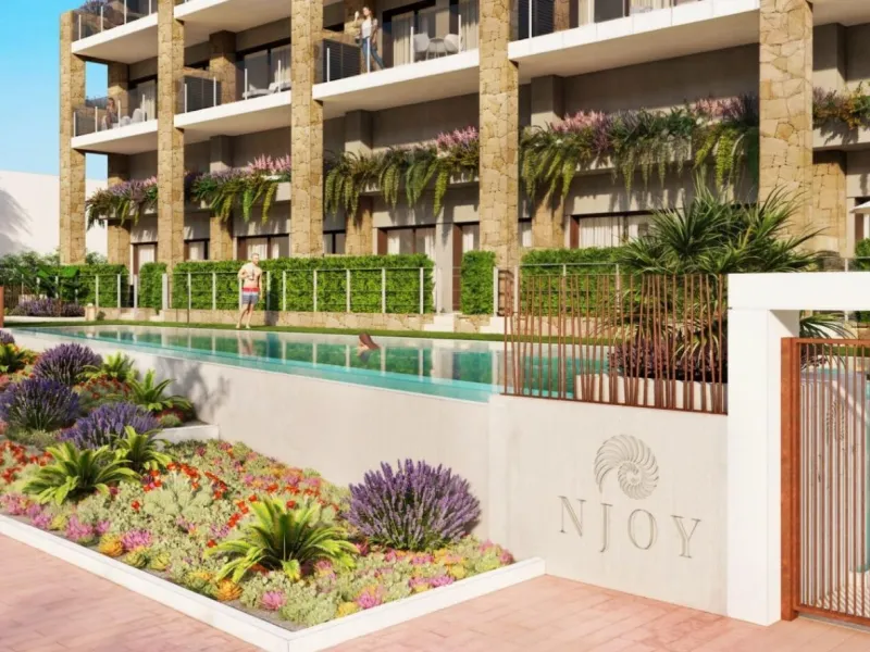 Apartamentos frente al mar, a tan solo 400m de la playa 🏝️