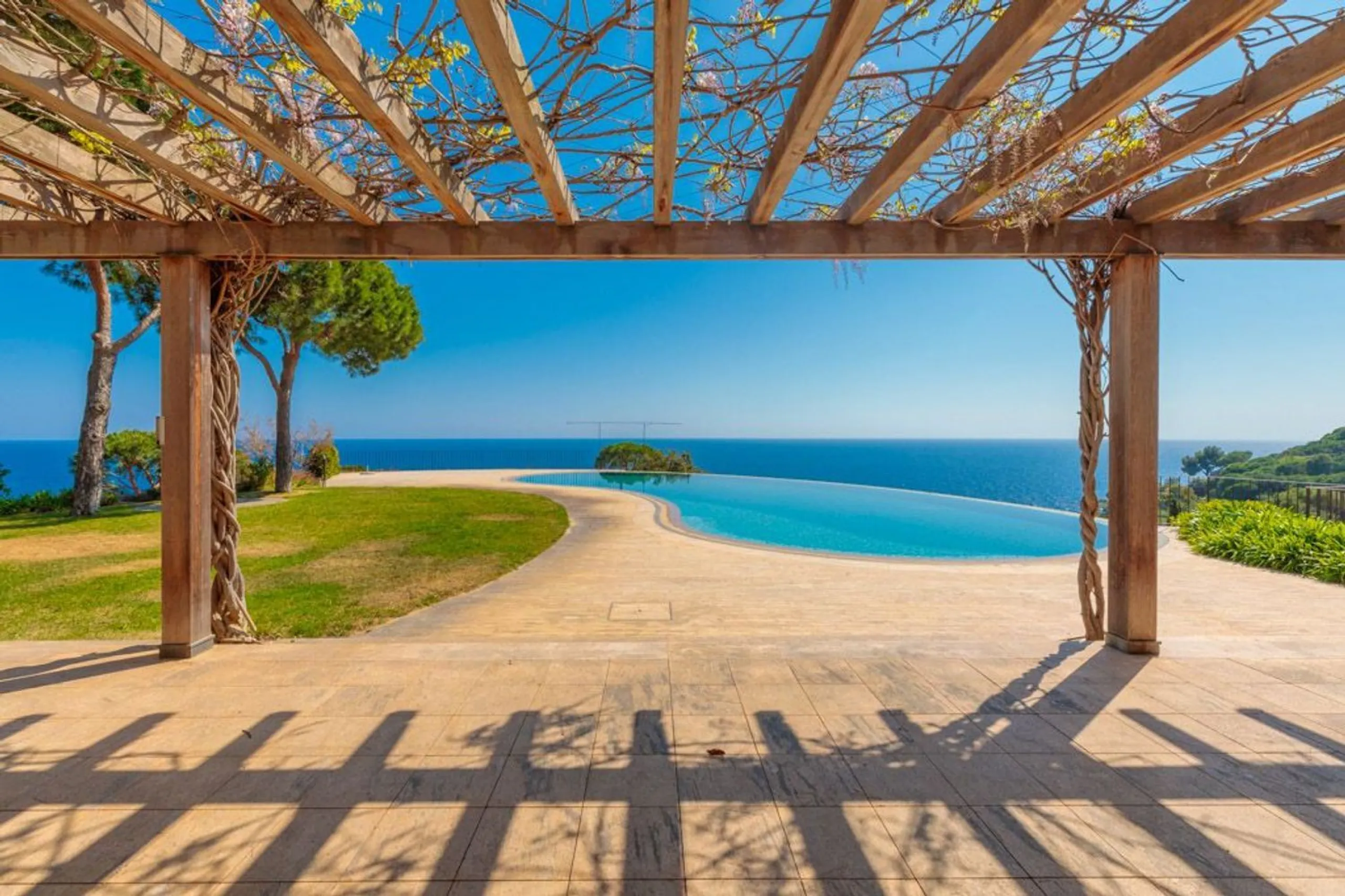 Luxury villa with sea views in Punta Brava, Sant Feliu de Guíxols