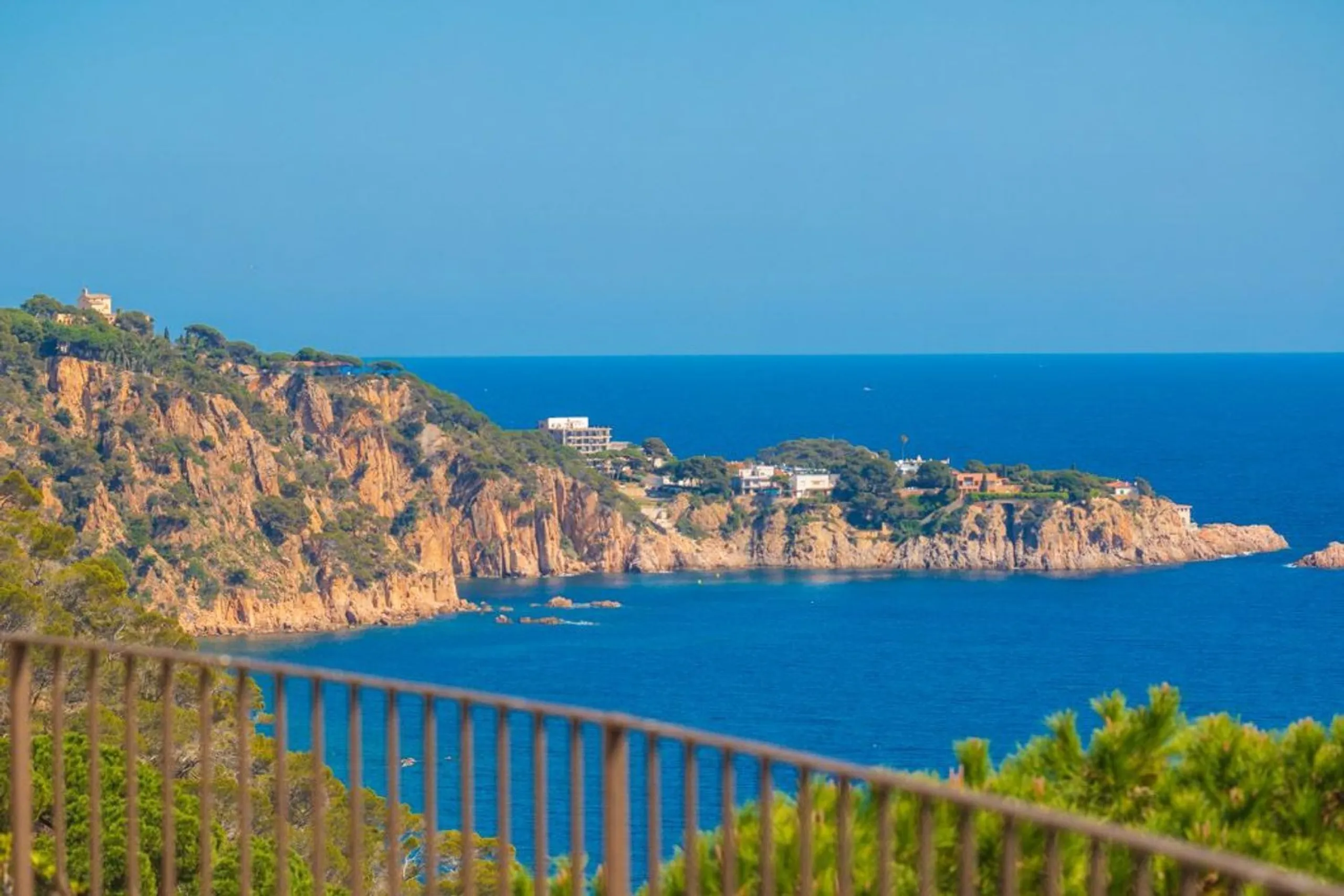 Luxury villa with sea views in Punta Brava, Sant Feliu de Guíxols