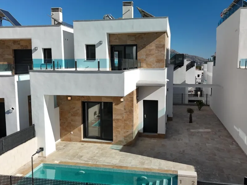 Exclusiva villa en Polop con vistas a las montañas