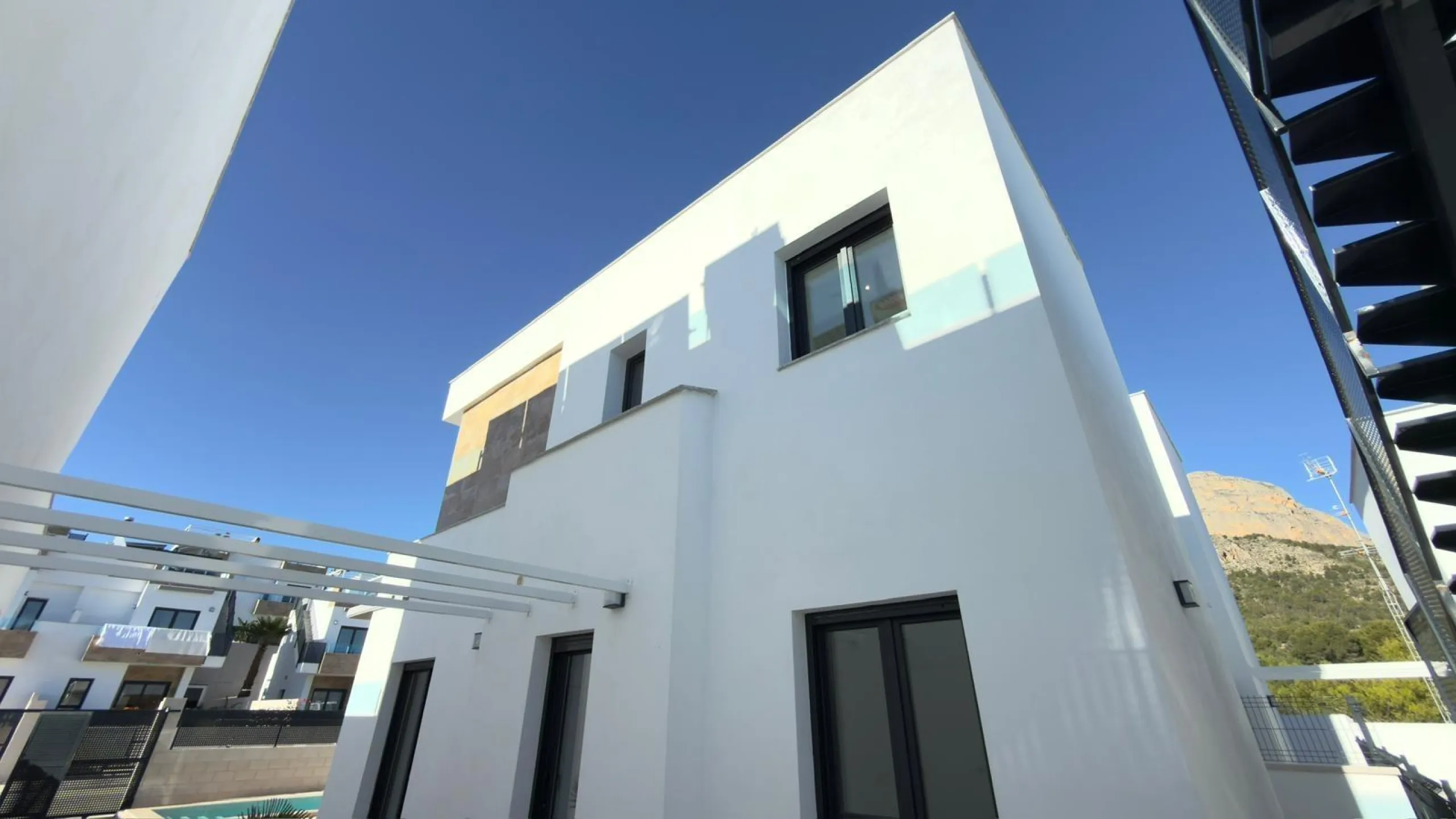 Exclusiva villa en Polop con vistas a las montañas