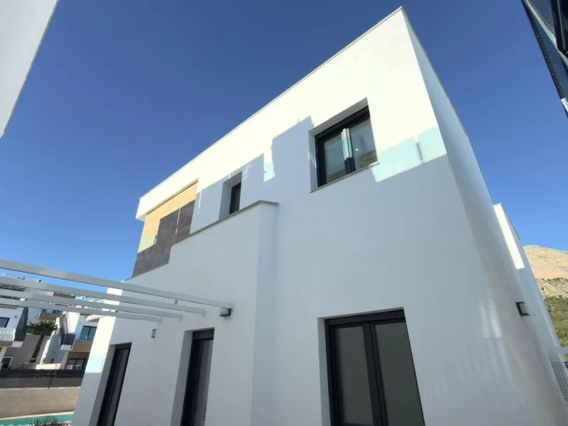 Exclusiva villa en Polop con vistas a las montañas