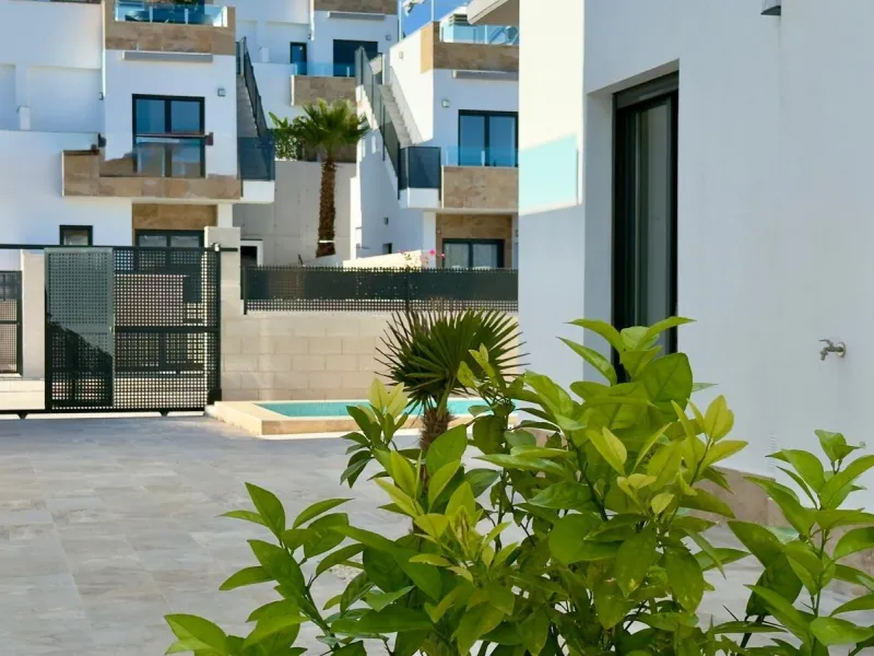 Exclusiva villa en Polop con vistas a las montañas