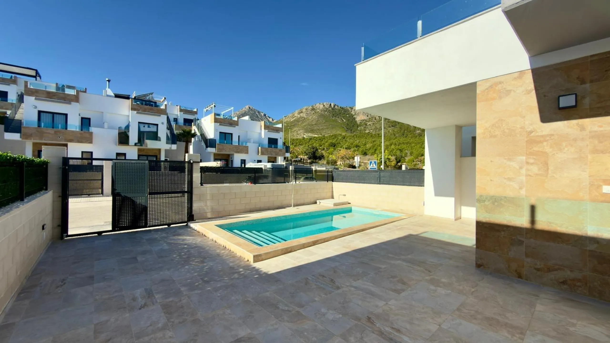 Exclusiva villa en Polop con vistas a las montañas