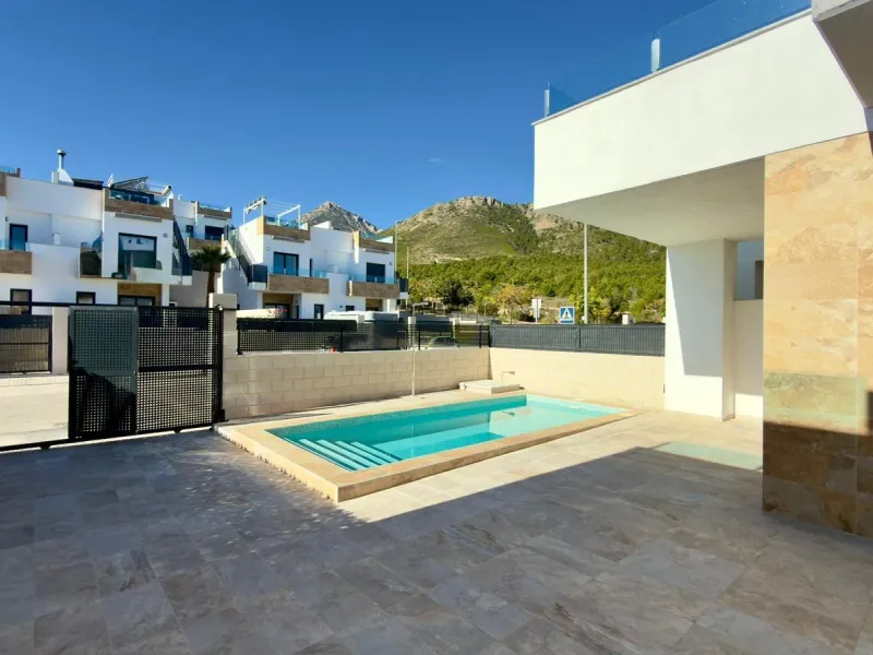 Exclusiva villa en Polop con vistas a las montañas