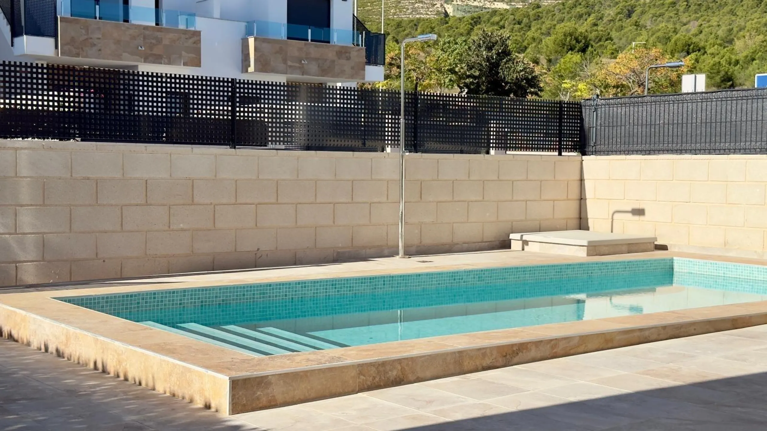 Exclusiva villa en Polop con vistas a las montañas