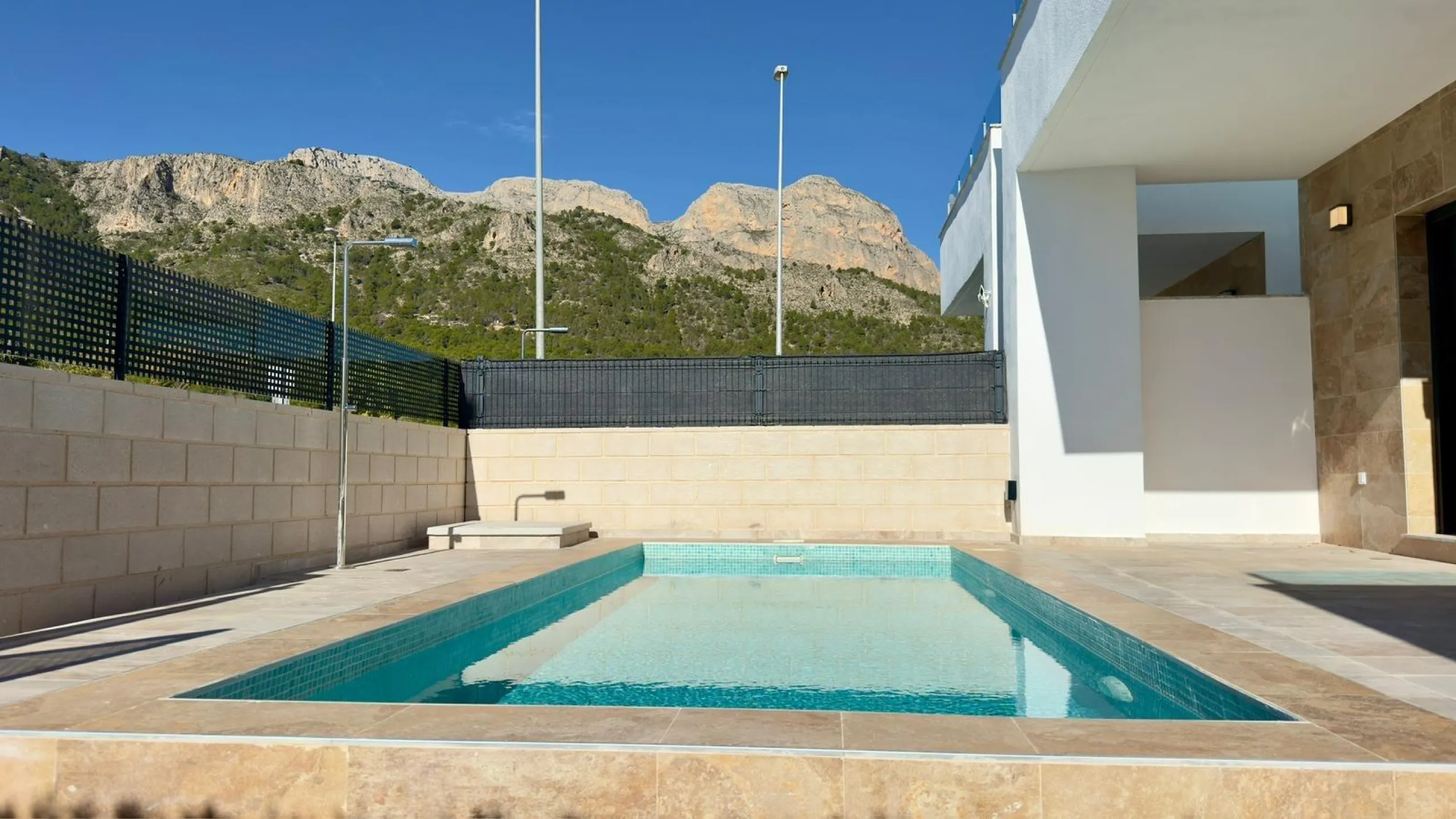 Exclusiva villa en Polop con vistas a las montañas