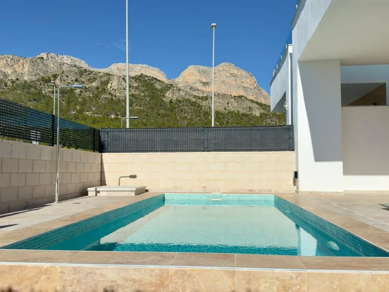 Exclusiva villa en Polop con vistas a las montañas