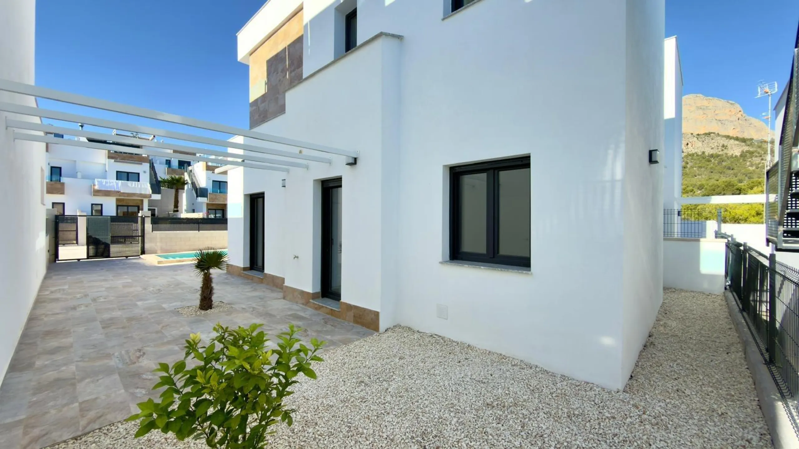 Exclusiva villa en Polop con vistas a las montañas