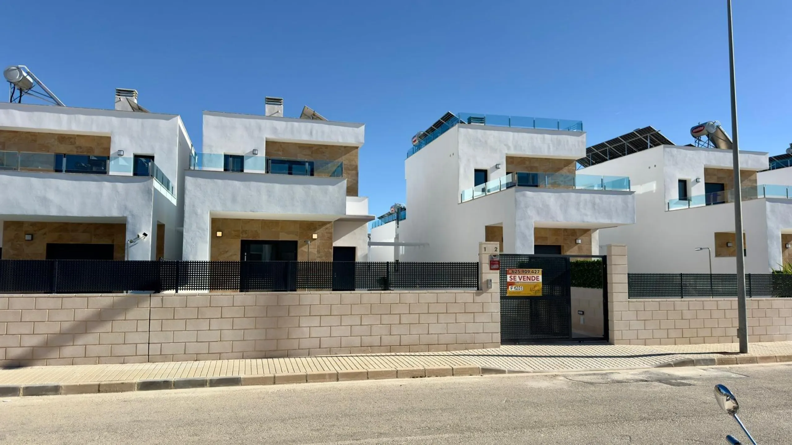 Exclusiva villa en Polop con vistas a las montañas