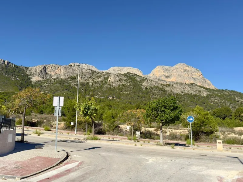 Exclusiva villa en Polop con vistas a las montañas