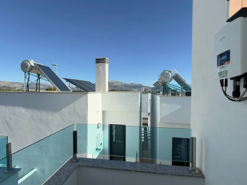 Exclusiva villa en Polop con vistas a las montañas