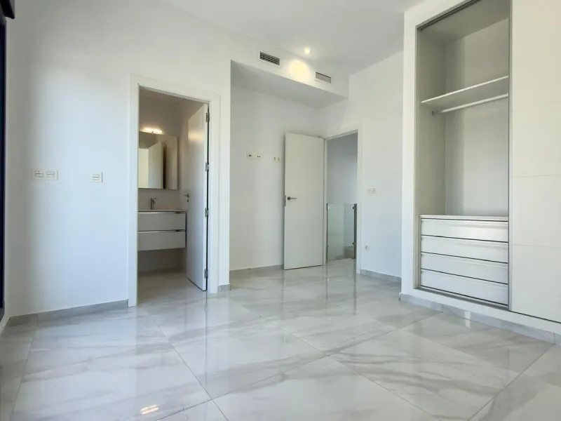 Exclusiva villa en Polop con vistas a las montañas