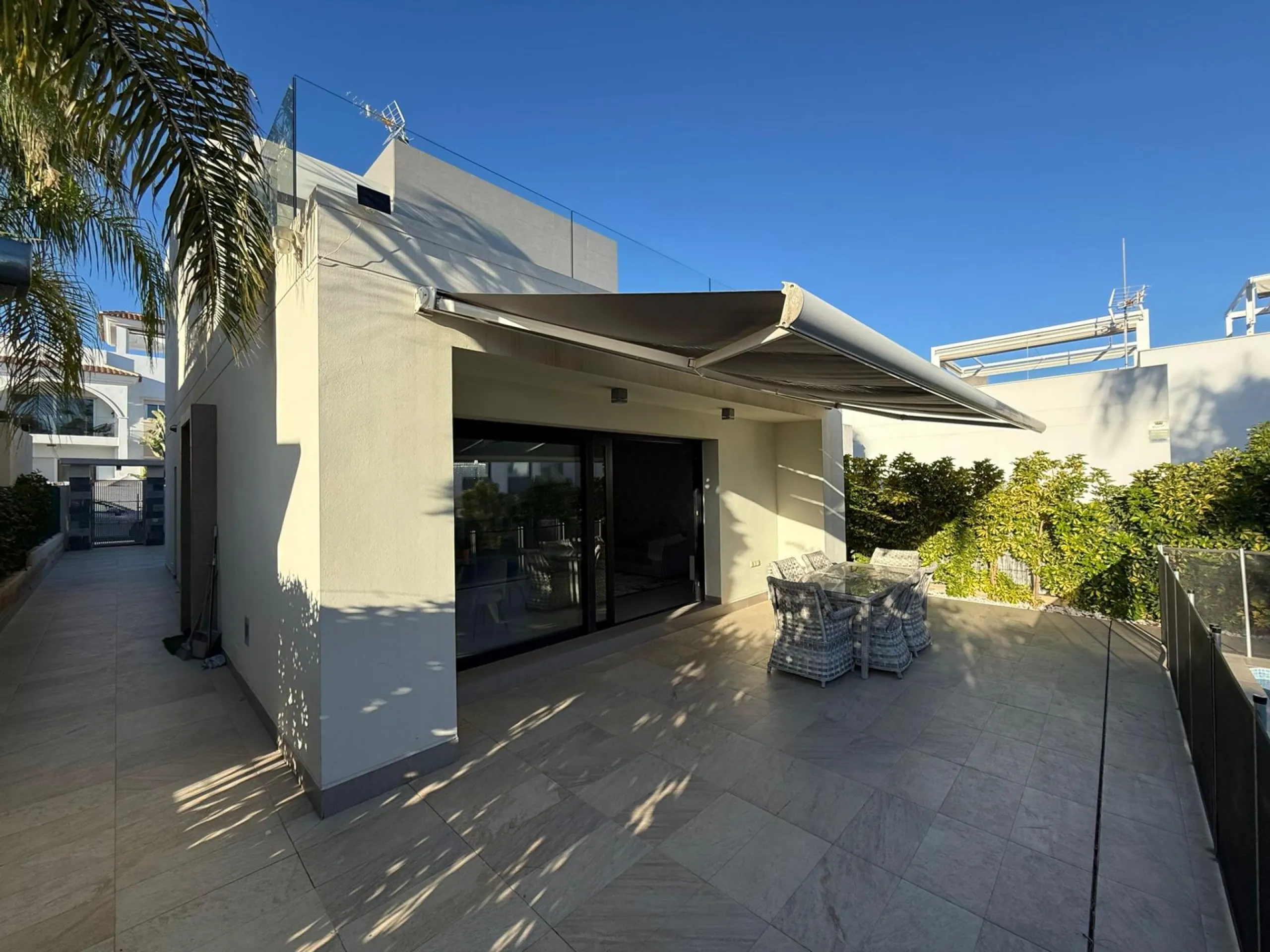 Magnificent detached villa with a plot of 300 m2